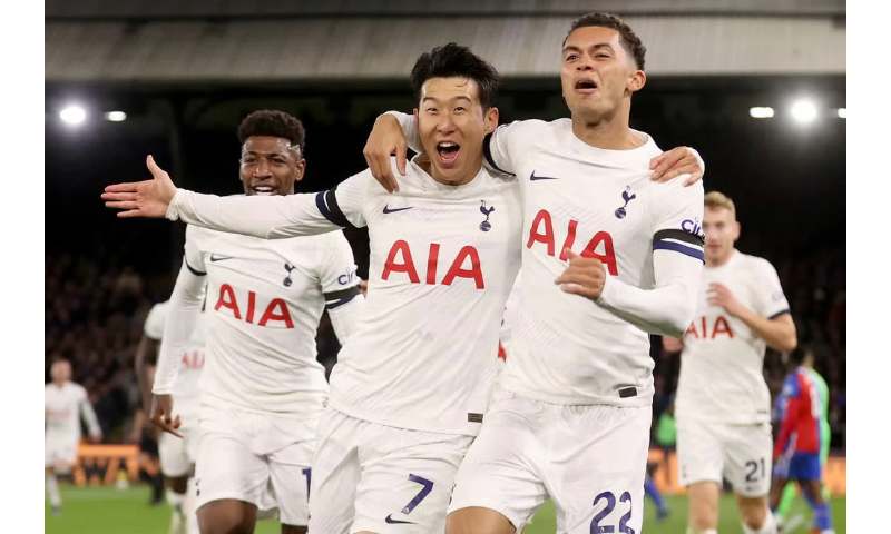 Tottenham khẳng định quyết tâm có vé dự C2